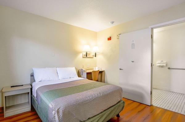 Double Room - Disability Access - Roll In Shower